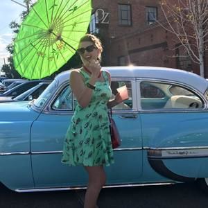 Meet your Posher, Danielle